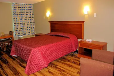 Photo 5 - Noble Suites