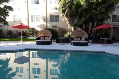 Photo 3 - Bayshore Inn