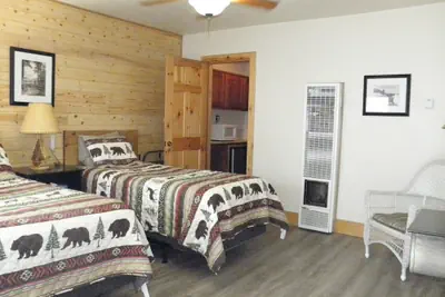 Photo 5 - Creekside Lodge