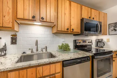 Photo 5 - Cozy Seven Springs 1 Bedroom Deluxe Condo with Private Deck by RedAwning - Save 10% on 3 Nights, 15% on 5 Nights!