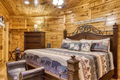 Photo 4 - Declan's View - Cozy 1 bedroom with Game room and Great Mountain Views! 1 Cabin by RedAwning