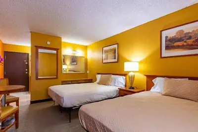 Photo 3 - Sun Valley Suites