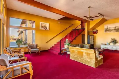 Photo 2 - Sun Valley Suites