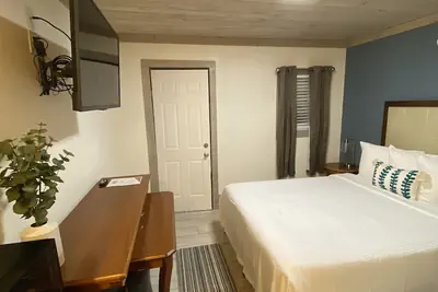Photo 3 - American Inn