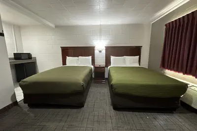 Photo 4 - Llano Motel