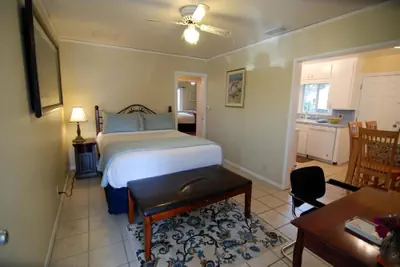 Photo 4 - Rest Haven Motel