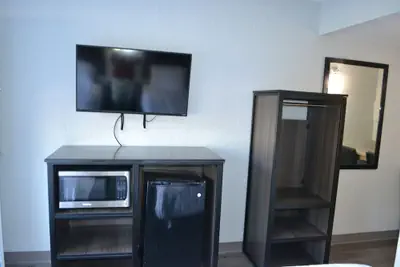Photo 3 - Noble Suites Jacksonville