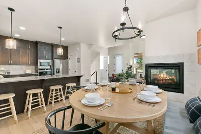 Photo 2 - Coastal Chic Home near New Belgium & Old Town FC