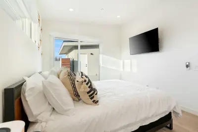 Photo 2 - Sun Oro Joshua Tree - Hot Tub, Bbq, Fire Pit & Gameroom 2 Bedroom Home by RedAwning