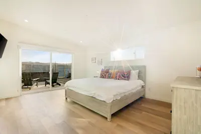 Photo 5 - Sun Oro Joshua Tree - Hot Tub, Bbq, Fire Pit & Gameroom 2 Bedroom Home by RedAwning