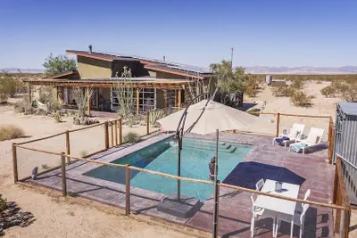 Photo 2 - Moonview Modern Hot Tub, Bbq & Private Pool 2 Bedroom Home by RedAwning