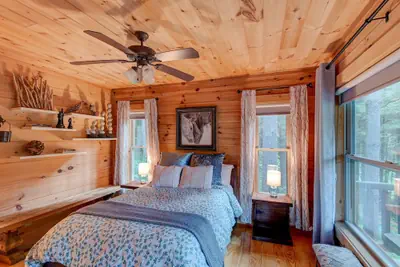 Photo 4 - Heritage Hill Cabins