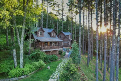 Photo 2 - Heritage Hill Cabins