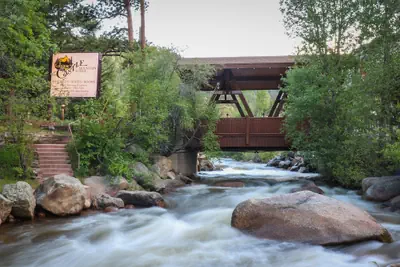 Photo 2 - Castle Mountain Lodge