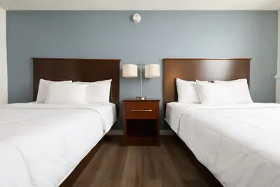 Photo 2 - Hotel 8