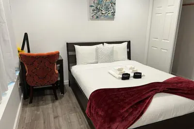 Photo 4 - Miller Apartments