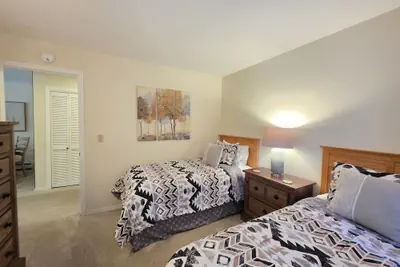 Photo 3 - Delightful Mccloud 2 Bedroom Condo by RedAwning