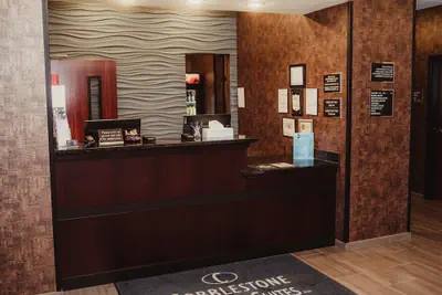Photo 4 - Cobblestone Hotel & Suites - Ottumwa