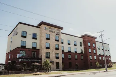 Photo 2 - Cobblestone Hotel & Suites - Ottumwa