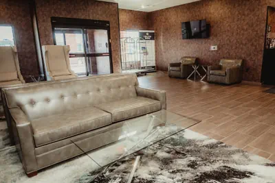 Photo 3 - Cobblestone Hotel & Suites - Ottumwa