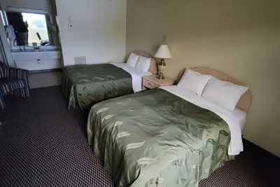 Photo 5 - Richland Inn