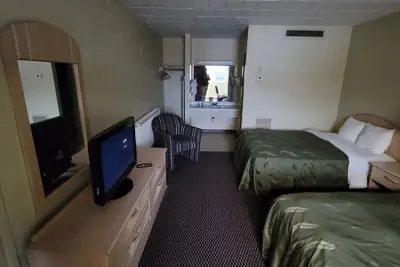 Photo 3 - Richland Inn