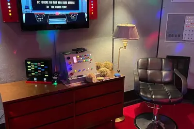 Photo 4 - The Star Trek - USS Enterprise Room at the Itty Bitty Inn