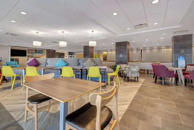 Photo 3 - Home2 Suites By Hilton Allentown Bethlehem Airport