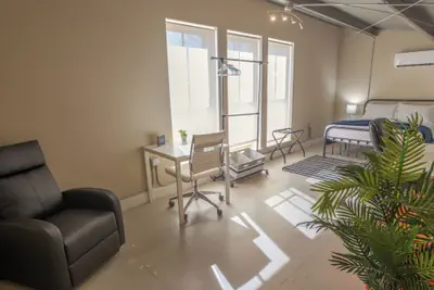Photo 2 - Gorgeous Guesthouse Near Amazing Downtown