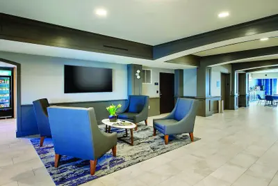 Photo 5 - Winds Hotel At Crosswinds Casino
