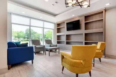 Photo 5 - Comfort Inn & Suites Destin near Henderson Beach