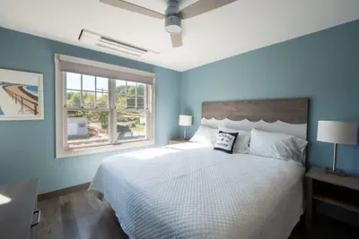 Photo 3 - Long Beach Suites