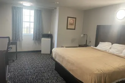 Photo 5 - Days Inn by Wyndham Salisbury, NC