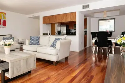 Photo 5 - Modern Brickell Condo With Amazing Bay Views