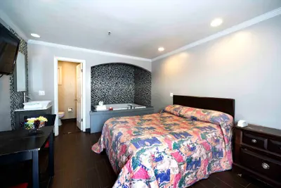 Photo 3 - Post Road Inn Motel