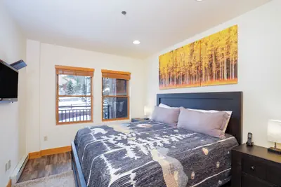 Photo 3 - Bear Creek Lodge 309 3 Bedroom Condo by Alpine Lodging Telluride