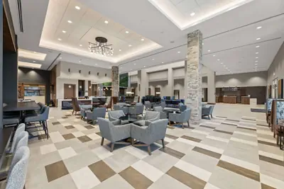 Photo 4 - Embassy Suites by Hilton Irving Las Colinas
