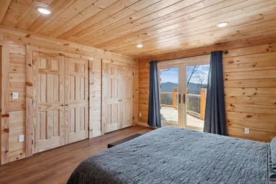 Photo 4 - Above The Summit 5 Bedroom Cabin by RedAwning