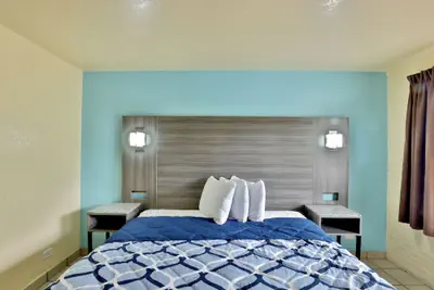 Photo 5 - Americas Best Value Inn San Antonio Airport South