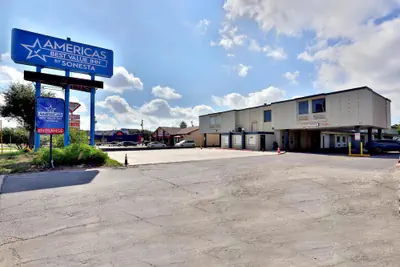Photo 2 - Americas Best Value Inn San Antonio Airport South
