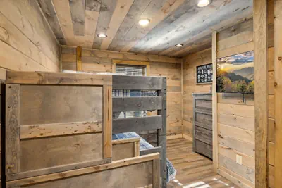 Photo 5 - Hillside Hideaway 3 Bedroom Cabin by RedAwning
