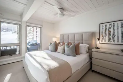 Photo 2 - Updated 2BR Condo w Hot Tub -mountain Views