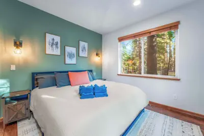 Photo 4 - Fully Remodeled Tahoe Retreat with Game Room and Hot Tub