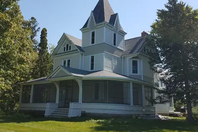 Photo 2 - Oaklawn Inn LLC