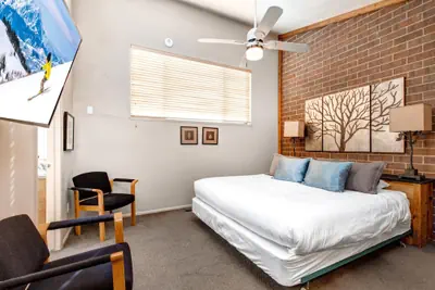 Photo 2 - Struggler 3 Bedrooms STR-1 by KBM