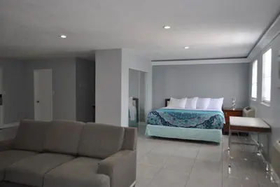 Photo 5 - Apm Inn and Suite
