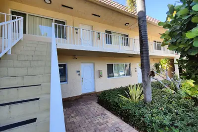 Photo 3 - Coco Palms Apartments By Lowkl