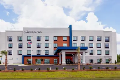 Photo 2 - Hampton Inn Marianna I-10