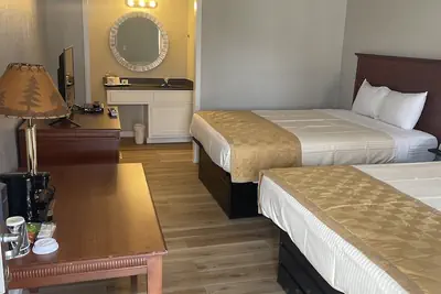 Photo 5 - Branson Victorian Inn