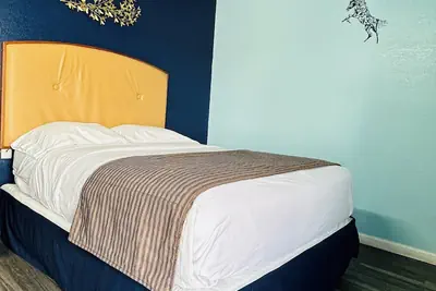 Photo 5 - Travel Inn & Suites